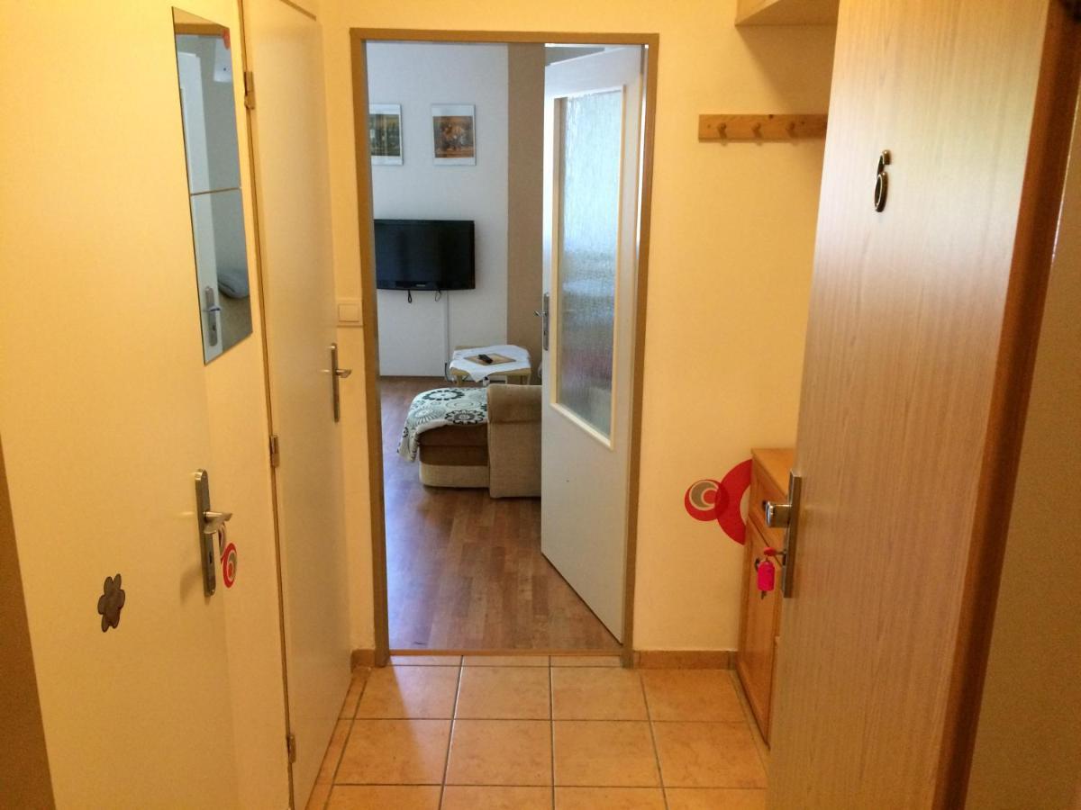Apartman Orbit Karlov  Eksteriør billede