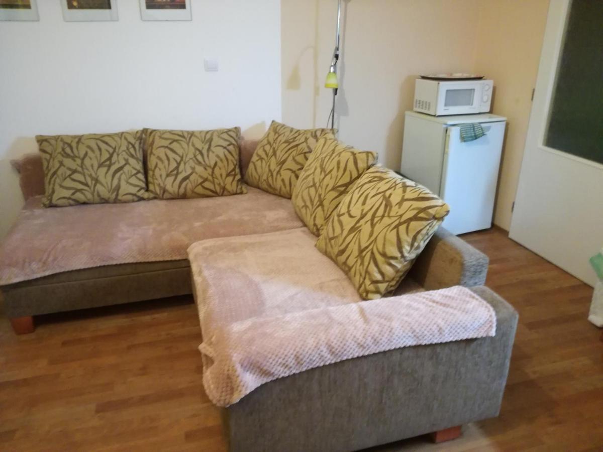 Apartman Orbit Karlov  Eksteriør billede