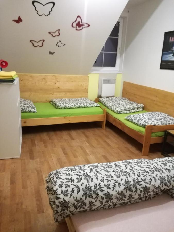 Apartman Orbit Karlov  Eksteriør billede