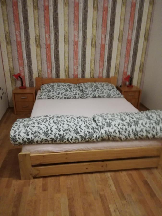Apartman Orbit Karlov  Eksteriør billede